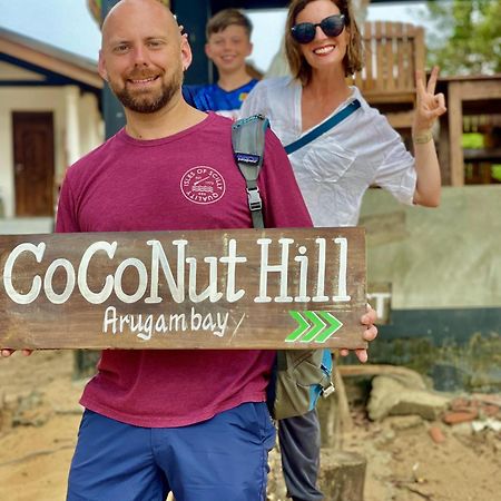 Coconut Hill Arugam Bay Vandrarhem Exteriör bild