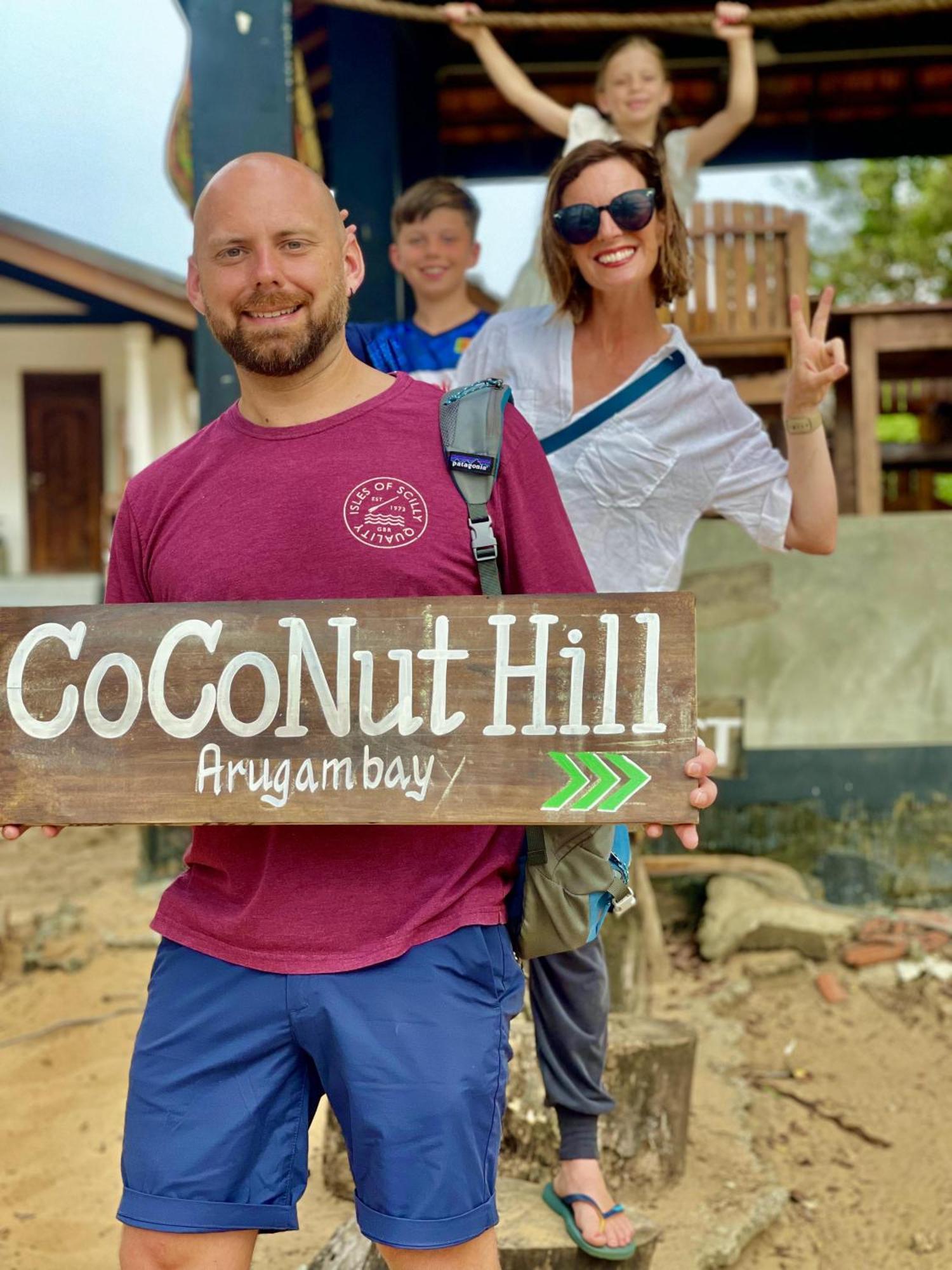 Coconut Hill Arugam Bay Vandrarhem Exteriör bild